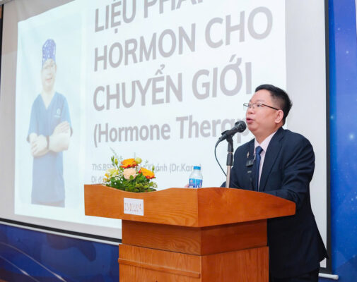 Bác sĩ Trần Bảo Khánh